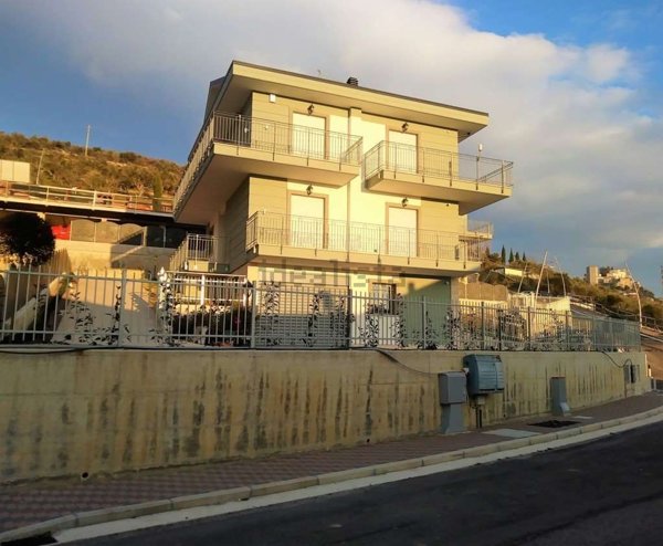 casa indipendente in vendita a Monte San Giovanni Campano
