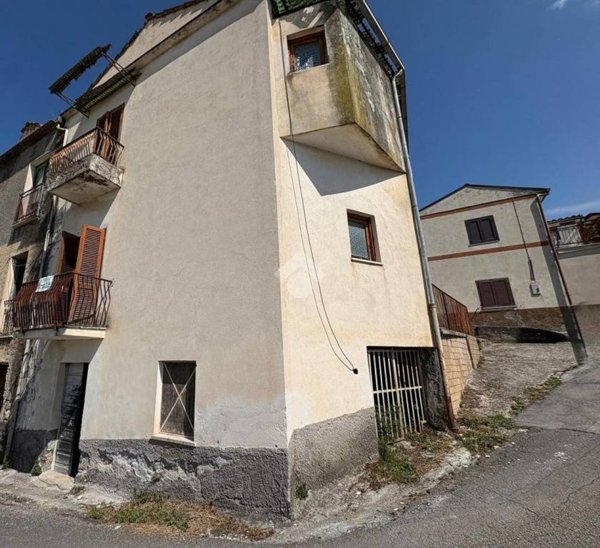 casa indipendente in vendita a Monte San Giovanni Campano