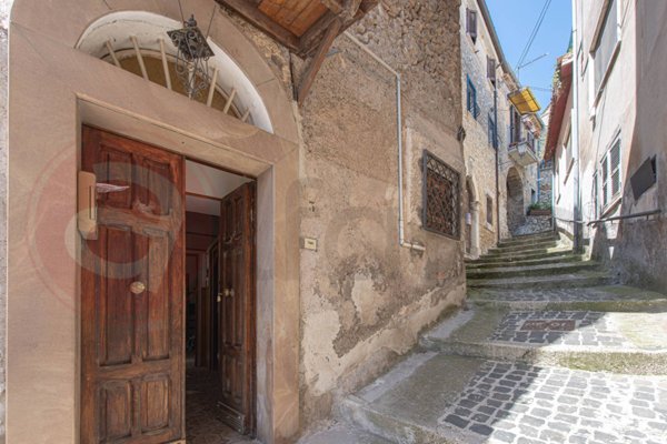 casa indipendente in vendita a Monte San Giovanni Campano
