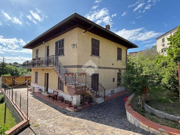 casa indipendente in vendita a Monte San Giovanni Campano in zona Anitrella