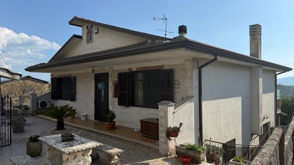 casa indipendente in vendita a Monte San Giovanni Campano in zona Colli