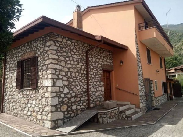 casa indipendente in vendita a Morolo