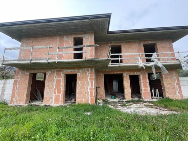 casa indipendente in vendita a Morolo