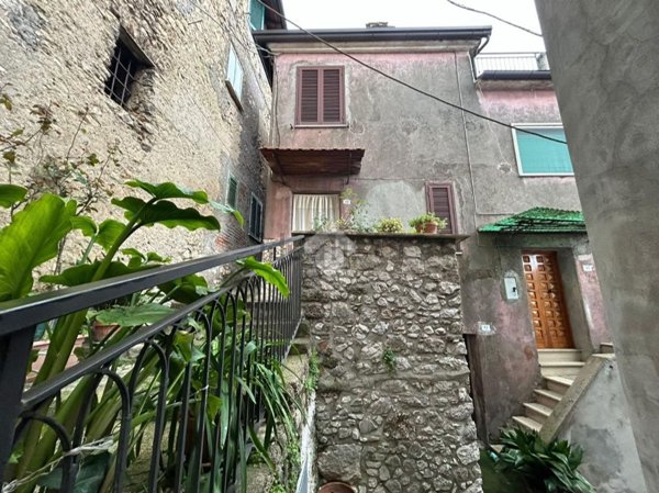 esavano in vendita a Morolo