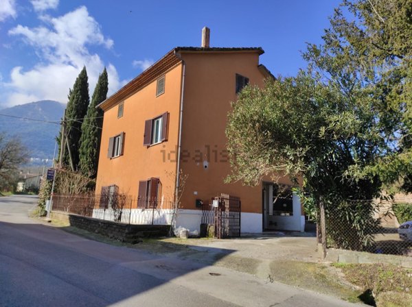 quadrivano in vendita a Morolo