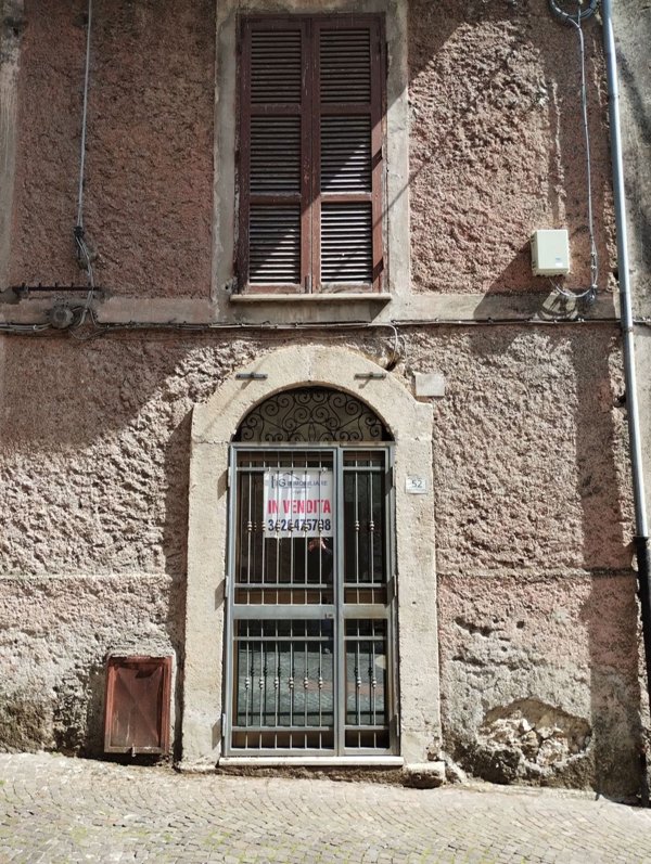 locale commerciale in vendita a Morolo