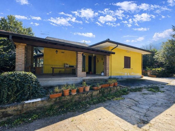 casa indipendente in vendita a Morolo