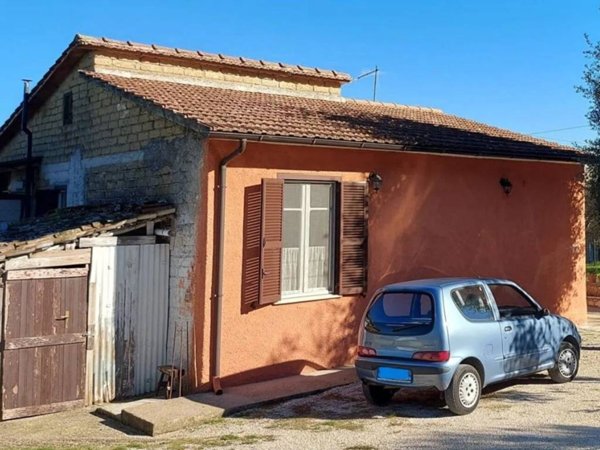 casa indipendente in vendita a Morolo
