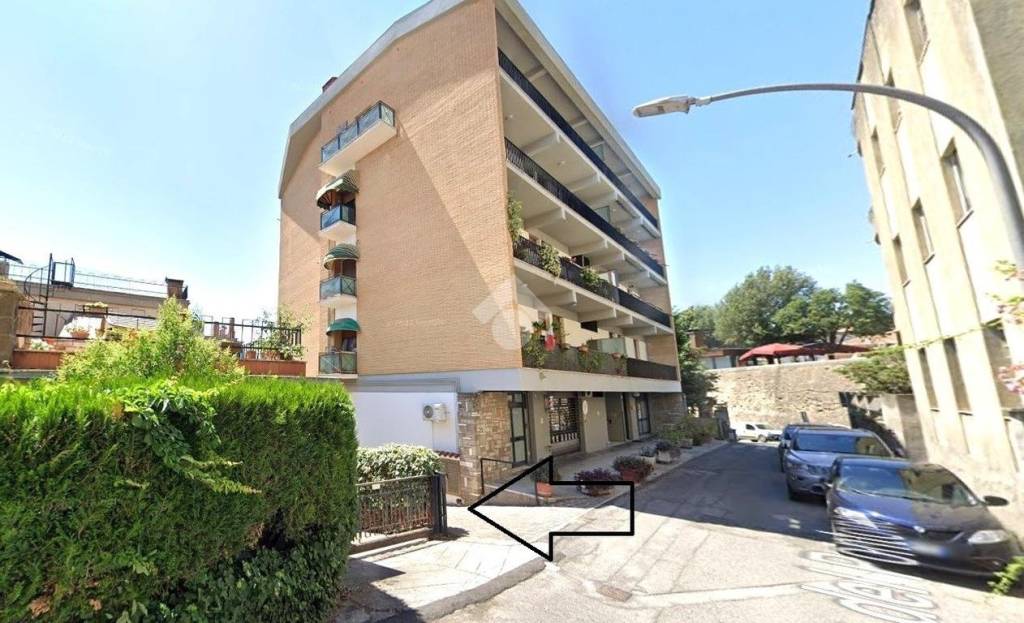 negozio in vendita a Paliano