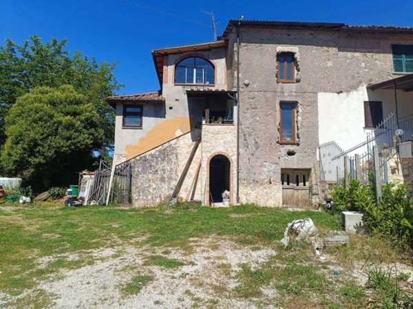casa indipendente in vendita a Paliano