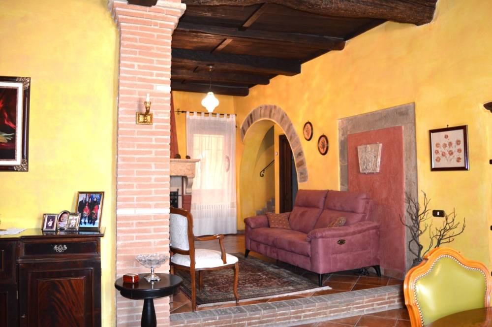 appartamento in vendita a Paliano in zona Costa Croce