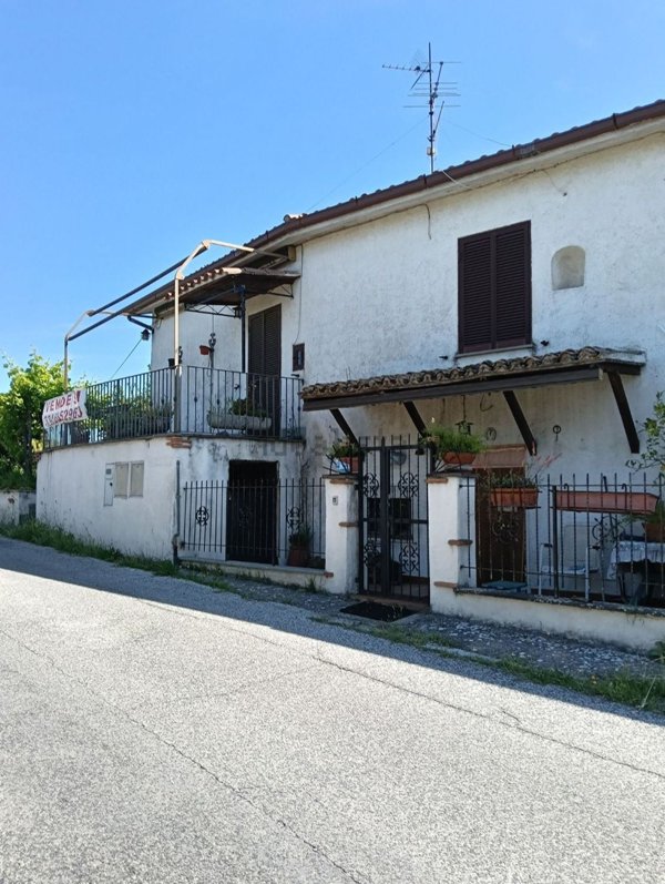 casa indipendente in vendita a Paliano