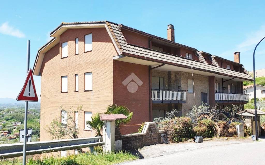 appartamento in vendita a Paliano in zona Costa Croce