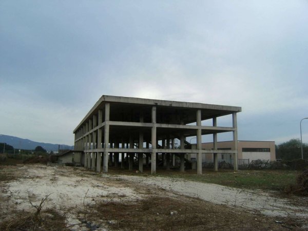 capannone in vendita a Paliano