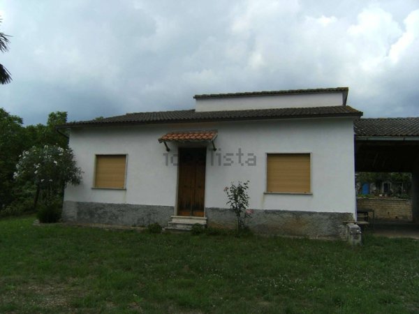 casa indipendente in vendita a Paliano in zona Terrignano