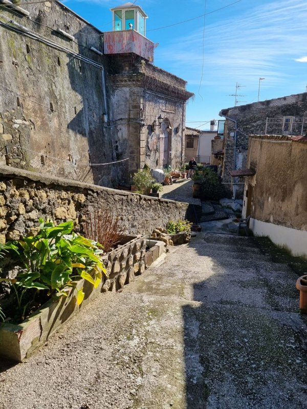 appartamento in vendita a Paliano in zona Sant'Anna