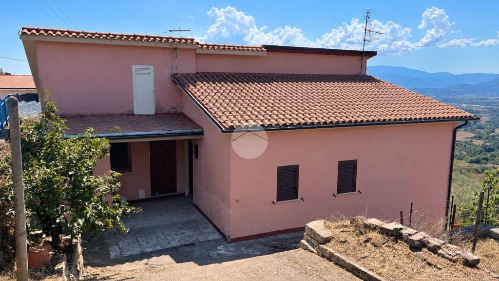 casa indipendente in vendita a Paliano in zona Costa Croce