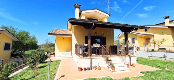 casa indipendente in vendita a Paliano in zona Poggio Romano