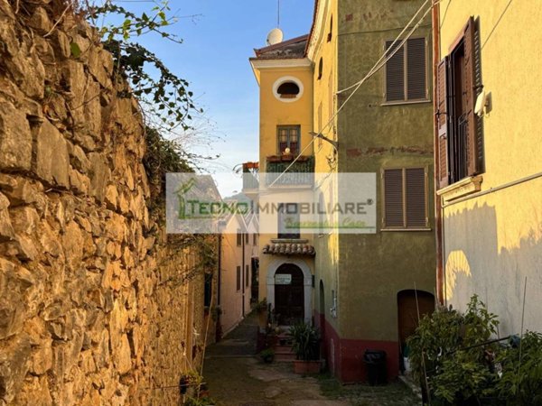 casa indipendente in vendita a Pastena