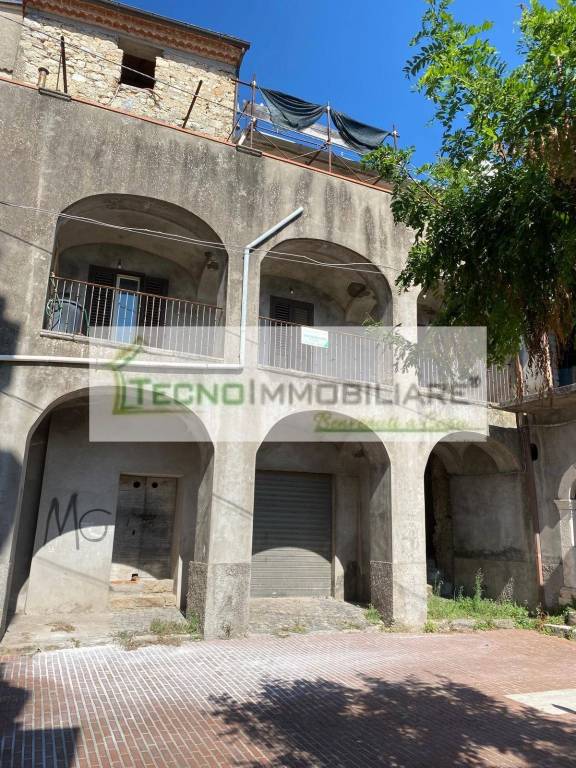 casa indipendente in vendita a Pastena