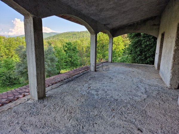 casale in vendita a Pastena