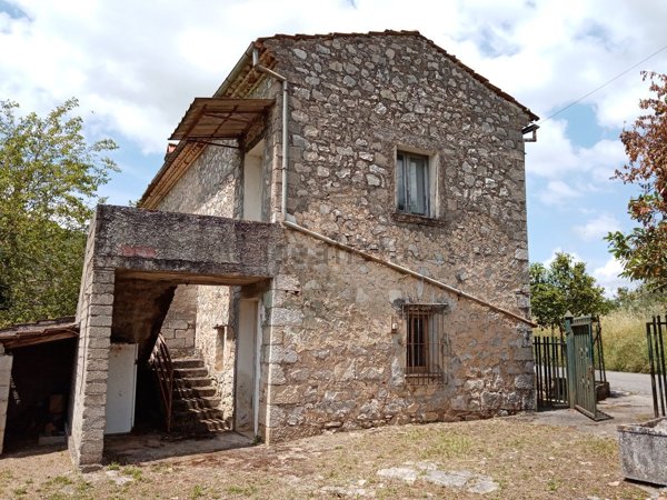 quadrivano in vendita a Pastena