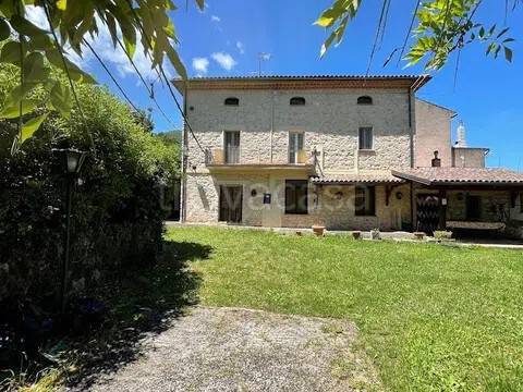 casa indipendente in vendita a Pastena