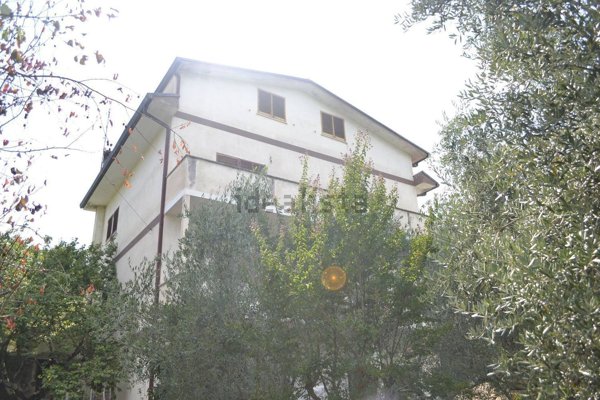 casa indipendente in vendita a Pastena