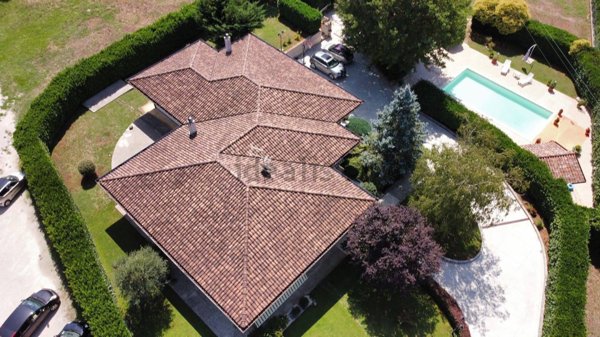 casa indipendente in vendita a Patrica