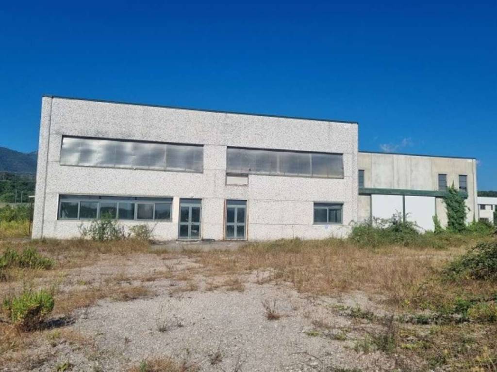 locale commerciale in vendita a Patrica