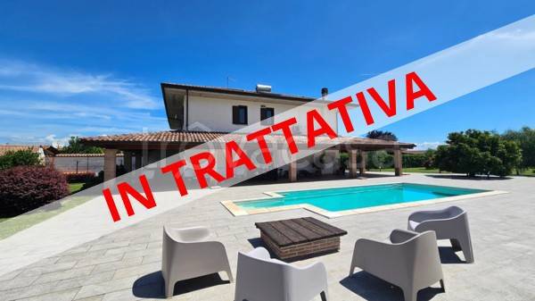 casa indipendente in vendita a Patrica