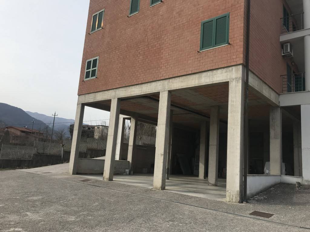 locale di sgombero in vendita a Patrica