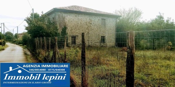 casa indipendente in vendita a Patrica