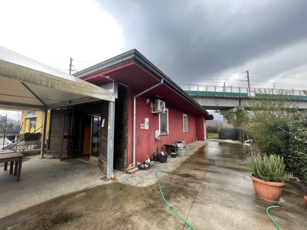negozio in vendita a Patrica