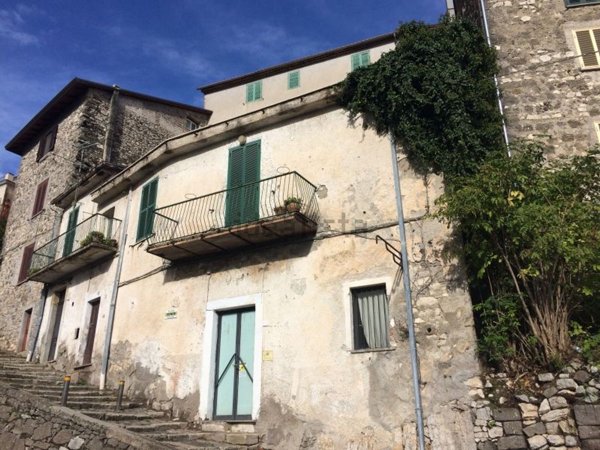 casa indipendente in vendita a Patrica