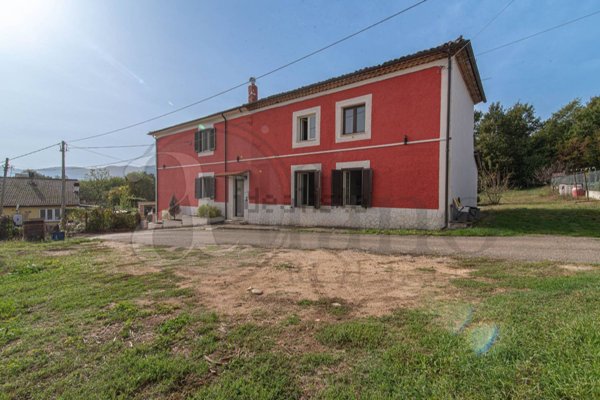 casa indipendente in vendita a Patrica