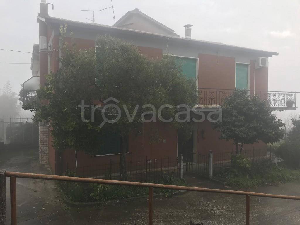 casa indipendente in vendita a Patrica