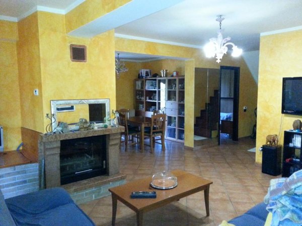casa indipendente in vendita a Patrica