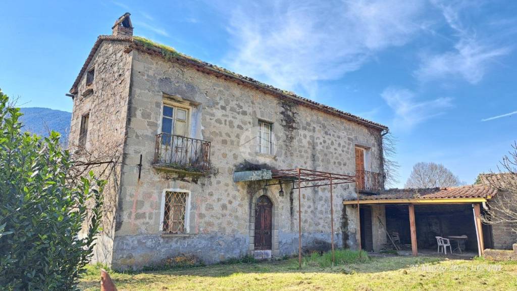 casa indipendente in vendita a Patrica