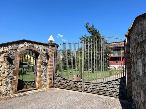 casa indipendente in vendita a Patrica
