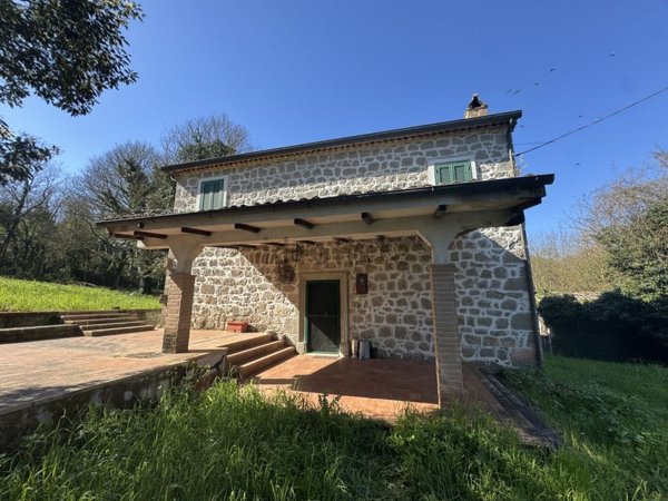 casa indipendente in vendita a Patrica