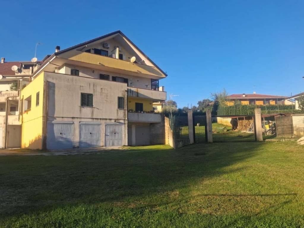 appartamento in vendita a Patrica