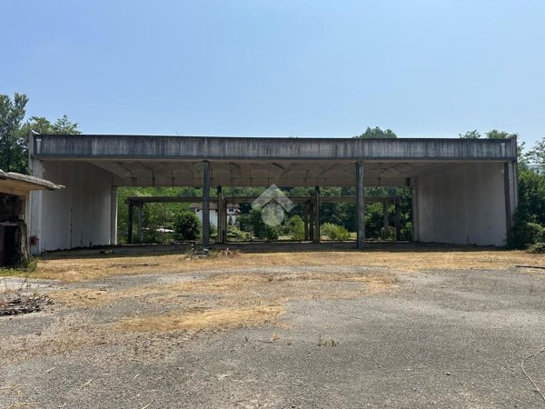 capannone in vendita a Patrica