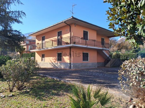 casa indipendente in vendita a Patrica