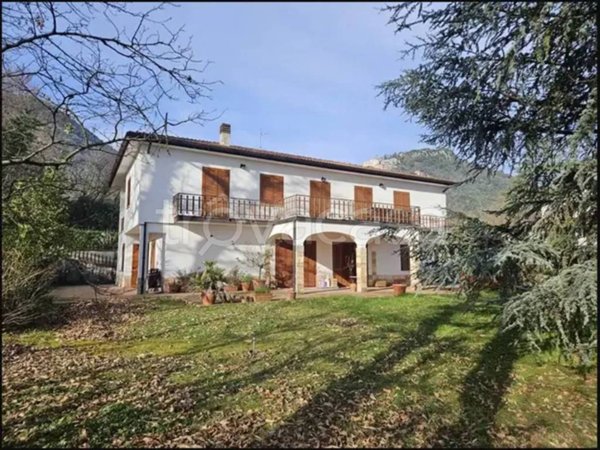 casa indipendente in vendita a Patrica