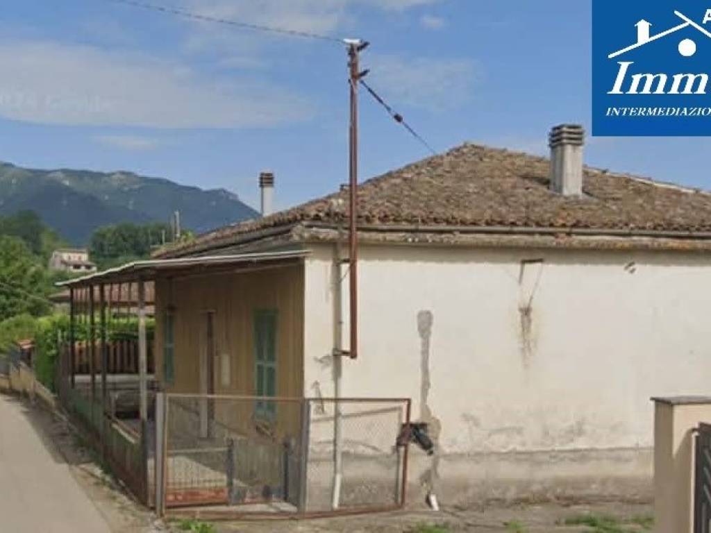 casa indipendente in vendita a Patrica