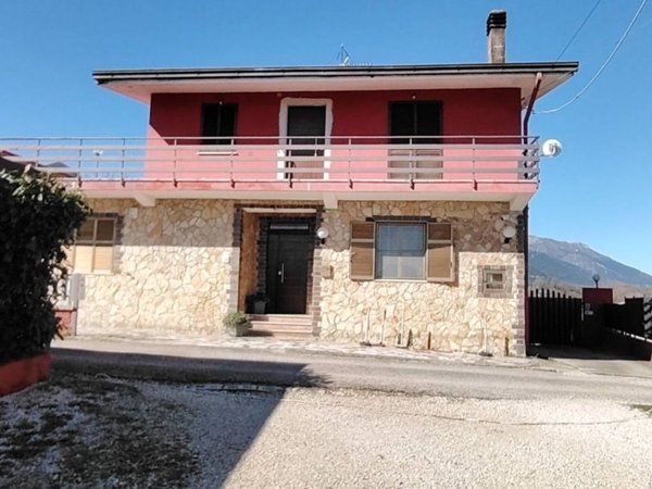 casa indipendente in vendita a Patrica
