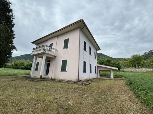casa indipendente in vendita a Patrica