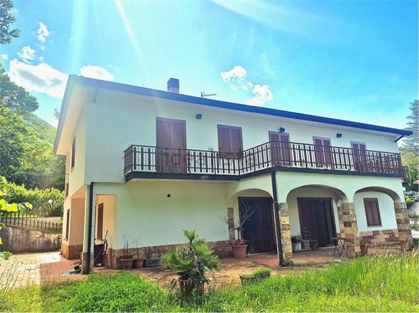 casa indipendente in vendita a Patrica