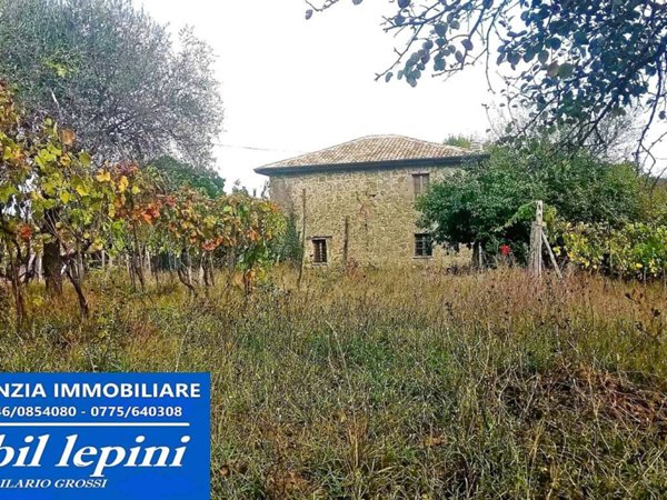 casa indipendente in vendita a Patrica